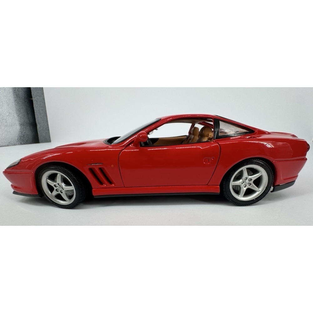 Ferrari 550 Maranello 1:18 Diecast Model Car Red Maisto Opening Parts - Picture 10 of 16